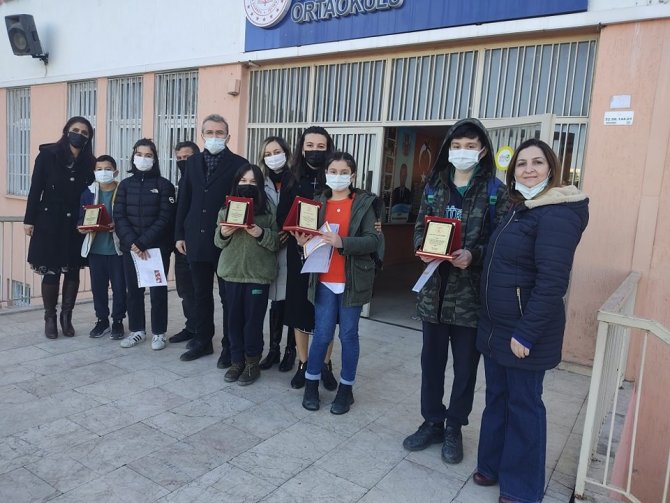 Fatsa’da Öğrencilerin Karne Heyecanı