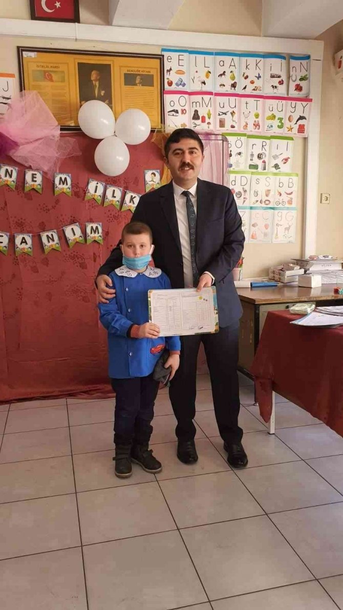 Kaymakam Öğrencilerin Sevincini Paylaştı