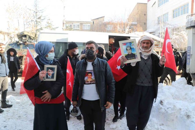 Hakkarili Annelerin Eylemi 25’inci Haftasında