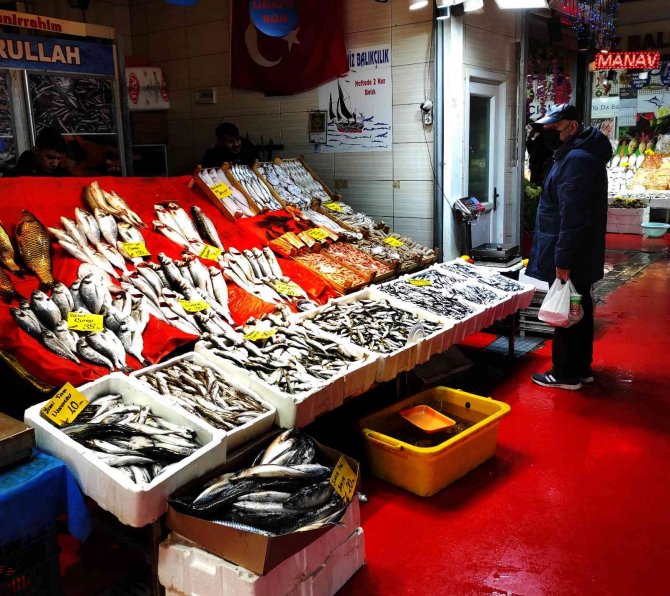 Hava Soğudu, Balık Tezgahları Şenlendi