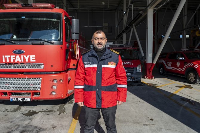 İ̇tfaiye Ekipleri Karla Birlikte 114 İhbara Müdahele Etti