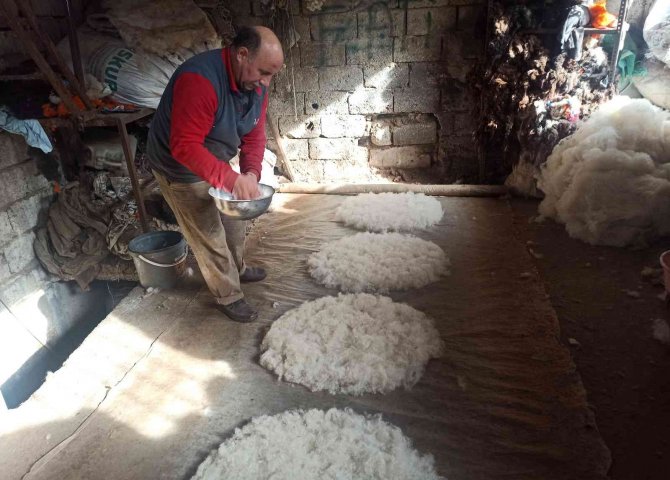 Keçecinin Meslek Aşkı Göz Dolduruyor