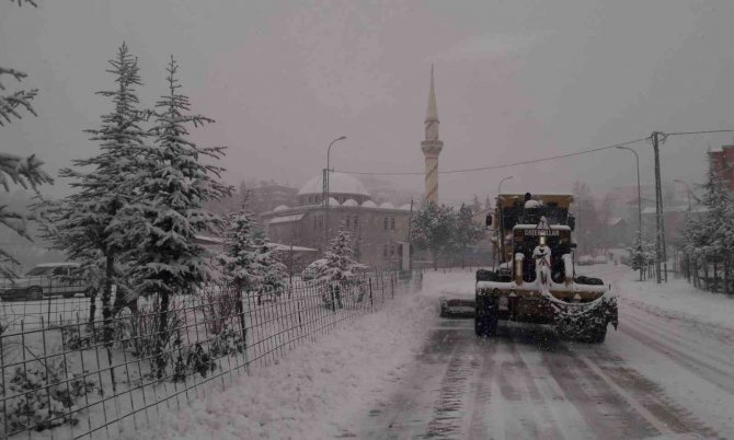 Kahramanmaraş’ta 1300 Yol Ulaşıma Açıldı