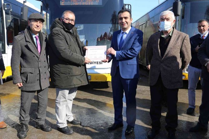 Karaman’da Mesleki İntibak Eğitimini Tamamlayan Şoförler Belgelerini Aldı