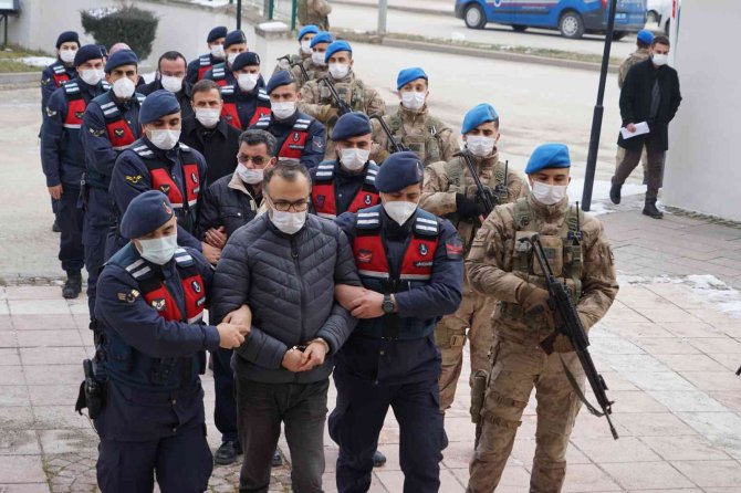 Kastamonu’daki Fetö Operasyonunda Gözaltına Alınan 14 Şüpheli Adliyede