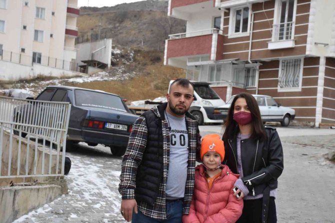 Okula Giderken Köpeklerin Saldırısına Uğramıştı, Genç Kız Dehşet Anlarını Anlattı