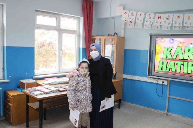 Kaymakam Özay: “Bol Kitap Okuyup, Tekrar Yapın”