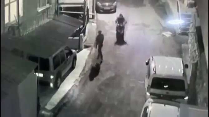 Biri Nöbet Tuttu, Diğeri Çaldı