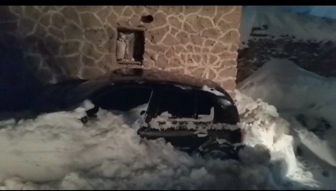 Dağ Evinde 2 Gün Mahsur Kaldı