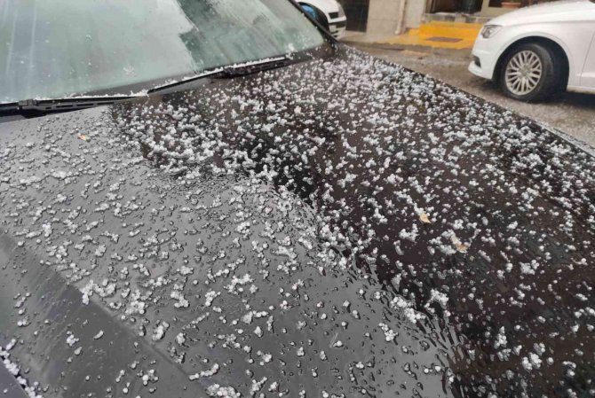 Malkara’da 20 Dakika Süren Dolu Yağışı Etkili Oldu