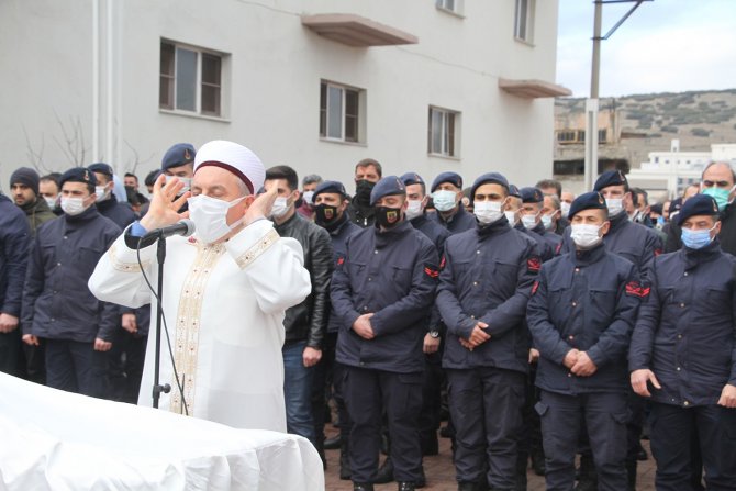 Yangında Ölen Uzman Çavuş İçin Gıyabi Cenaze Namazı Kılındı