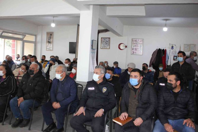 Marmaris Kaymakamı İ̇çmeler Mahallesinde Halk Toplantısı Yaptı
