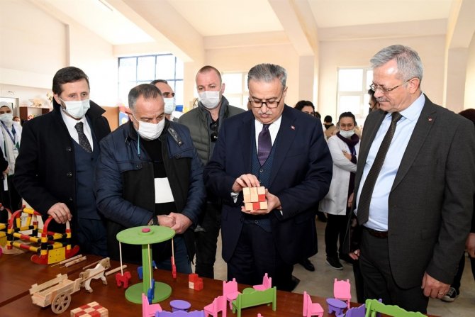 Vali Su, Mtosb’deki Öğrencilerle Buluştu