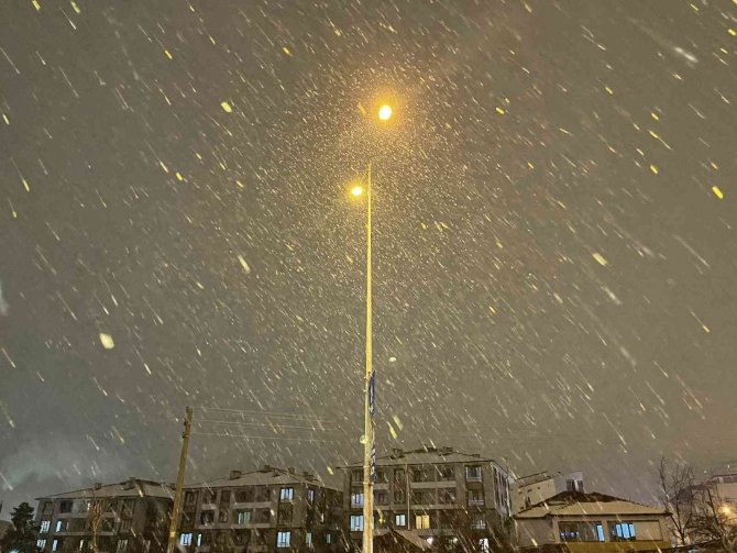 Düzce’de Kar Yağışı Başladı