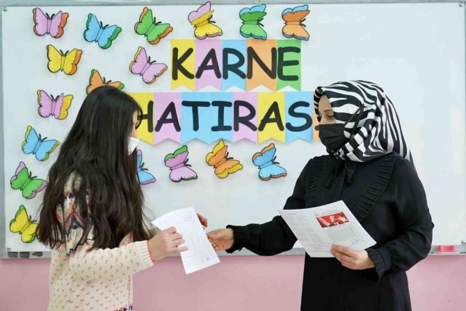 Bakan Özer: “Yarıyıl Tatilini Uzatmamızı Gerektirecek Herhangi Bir Durum Söz Konusu Değildir”