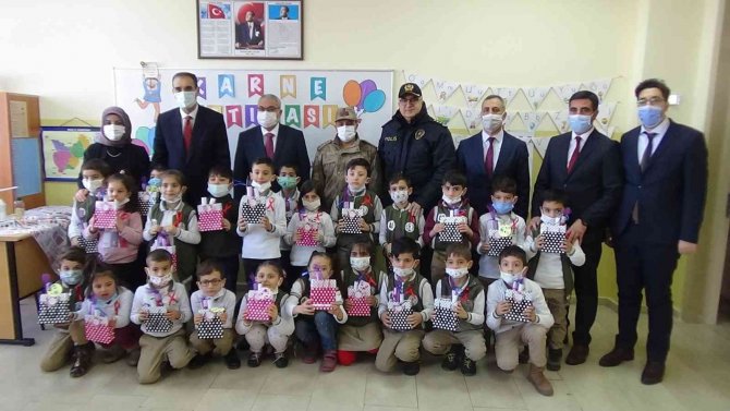 Muş’ta 114 Bin Öğrenci Karne Heyecanı Yaşadı