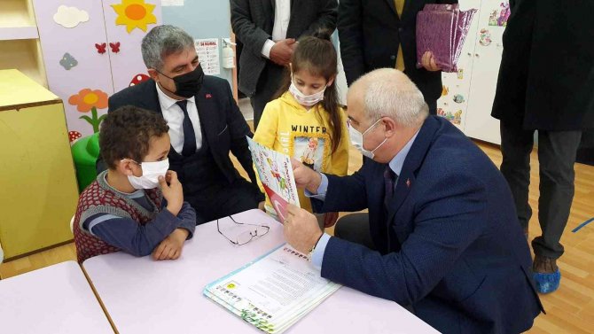 Nazilli’deki Okullarda Karne Sevinci