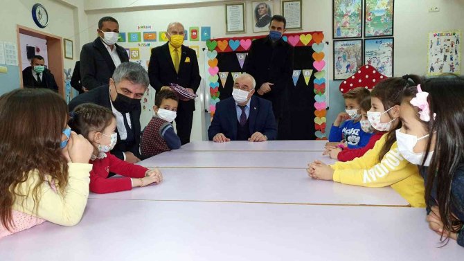 Nazilli’deki Okullarda Karne Sevinci