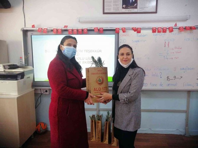Ormancılardan Öğrencilere Karne Hediyesi ‘Fidan’