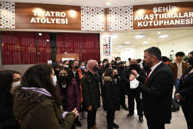 Birbirinden Değerli Yazarlar Pursaklar’da Kitapseverlerle Buluşuyor