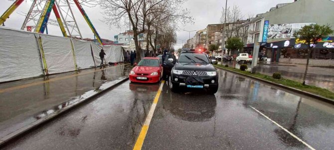 Kebapçıya Gitti, “Karımın Tütününe Zehir Kattınız” Diyerek Bıçakla Panik Yaşattı