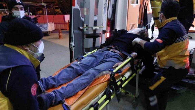 Adam Bıçaklayıp Kaçtı, Evini Ateşe Vererek Yaktı