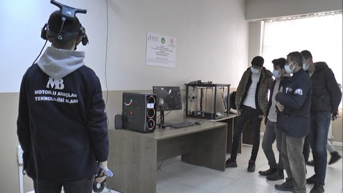 Öğrencilere Üç Boyutlu Sanal Eğitim