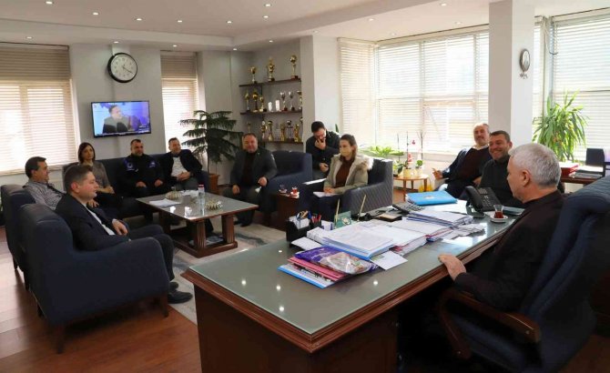 Saruhanlı Belediyesi’nde İşçinin Yüzünü Güldüren Sözleşme