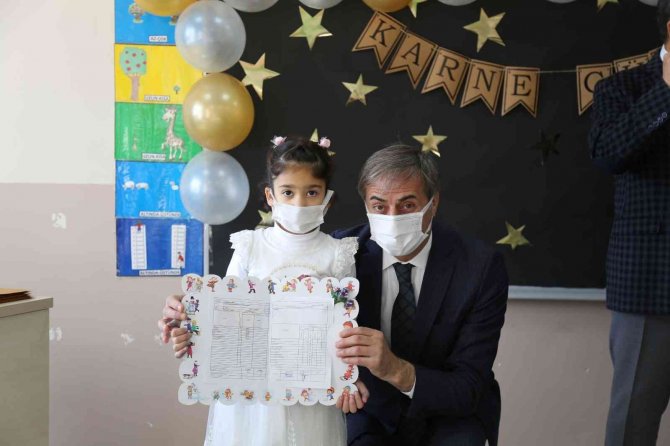 Serdivan’da Öğrenciler Karnelerine Kavuştu