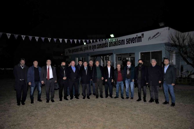 Başkan Akay: "Mahallelere Spor Tesisleri Yapıyoruz"