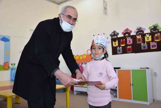 Siirt Belediyesi Minik Adımlar Kreşinde Karne Heyecanı