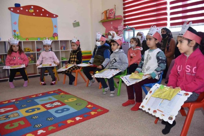 Siirt Belediyesi Minik Adımlar Kreşinde Karne Heyecanı