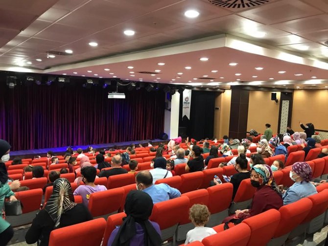 Sincan Belediyesinden Çocuklara Karne Hediyesi