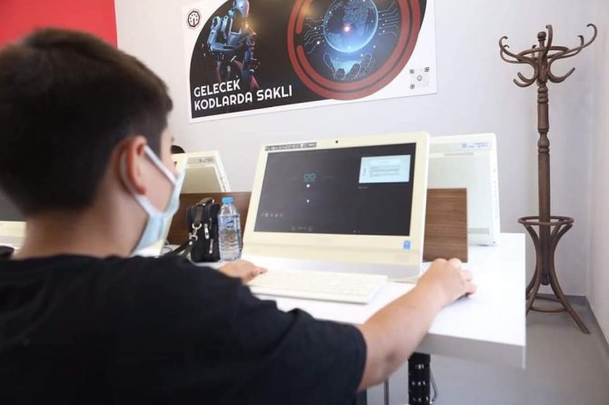 Sincan Belediyesinden Çocuklara Karne Hediyesi