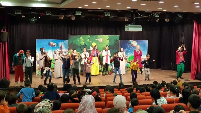 Sincan Belediyesinden Çocuklara Karne Hediyesi