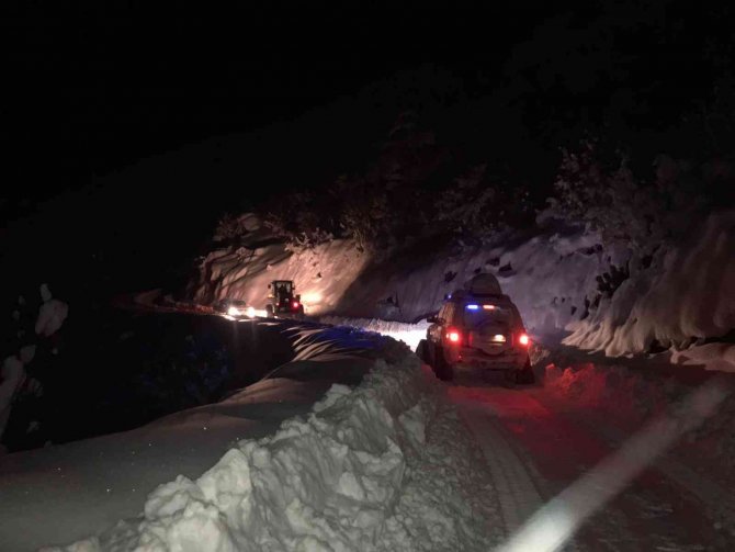 Şırnak’ta Ekipler 4 Saatlik Çalışma Sonrası Rahatsızlanan Vatandaşa Ulaştı