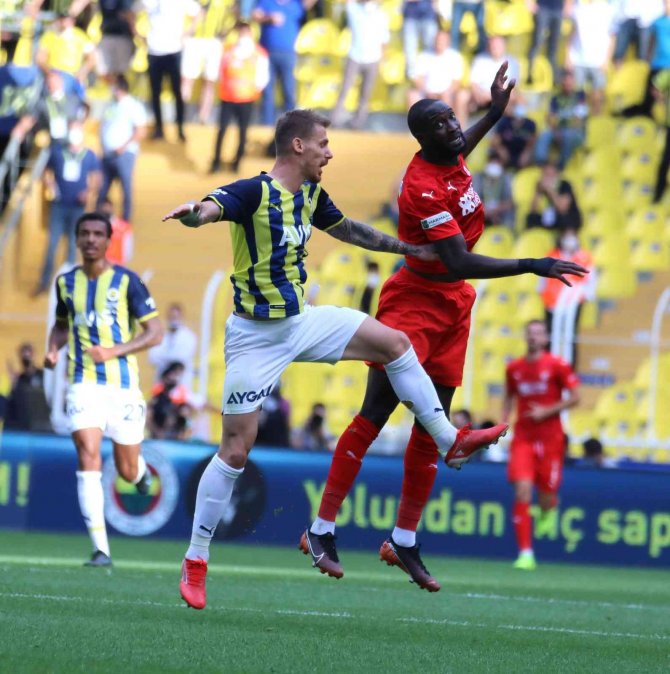 Sivasspor İle Fenerbahçe 32. Randevuda