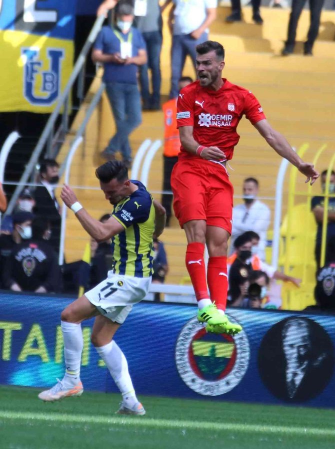 Sivasspor İle Fenerbahçe 32. Randevuda