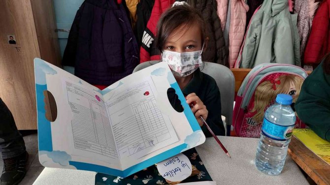 Tekirdağ’da 200 Bin Öğrenci Karne Heyecanı Yaşadı