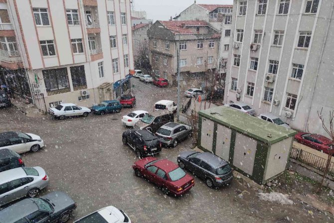 Tekirdağ’da Beklenen Kar Yağışı Başladı