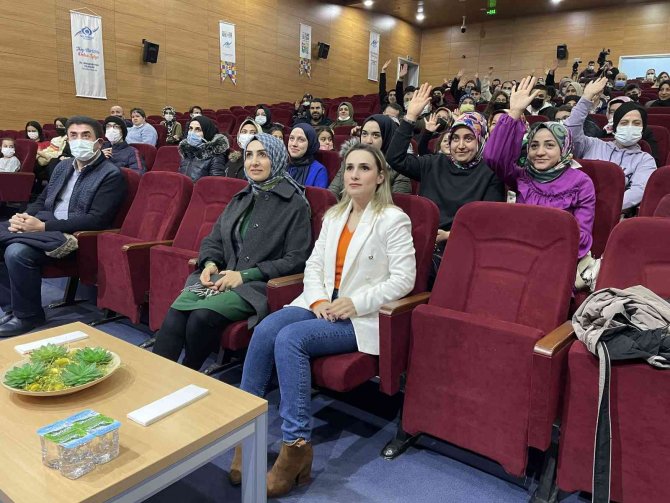 Şair İ̇brahim Sadri Sultangazi’ye Konuk Oldu