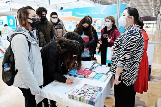 Busmek, ‘Üniversite Tanıtım Günleri’nde