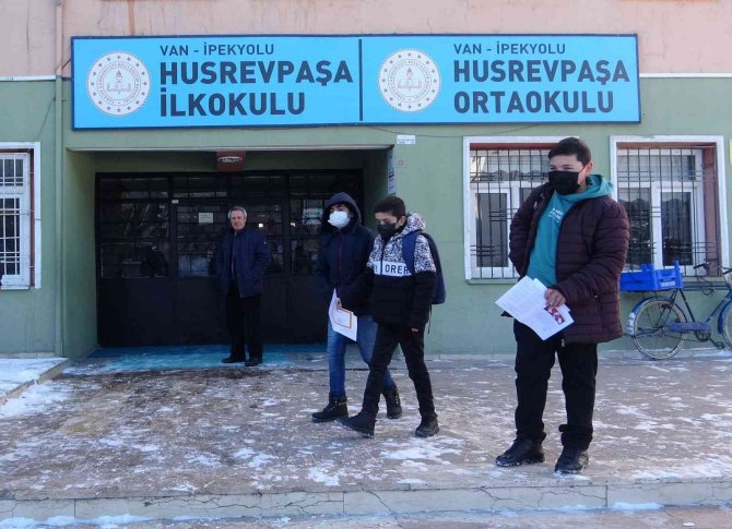 Van’da Karne Törenine Kar Engeli