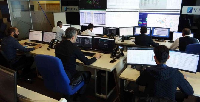 Vedaş Skada Merkezi İle Arızalara Zamanında Müdahale Ediyor