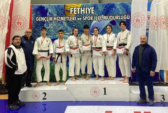 Yunusemreli Judocular Fethiye’den Madalyalarla Döndü