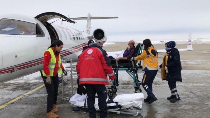 Hasta Ambulans Uçakla Sevk Edildi