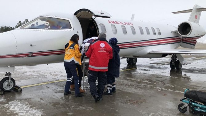 Hasta Ambulans Uçakla Sevk Edildi