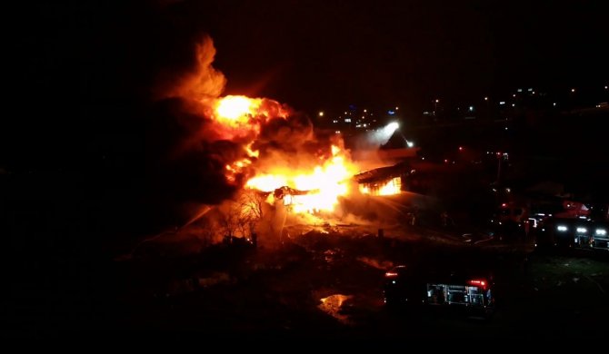 Arnavutköy’deki Fabrika Yangını Söndürüldü