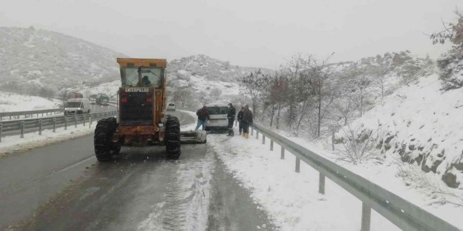 Afad Yolda Kalan Vatandaşların Yardımına Koştu