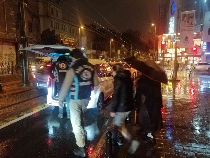 Beşiktaş’ta Duygu Simsarı İki Kişiye Para Cezası